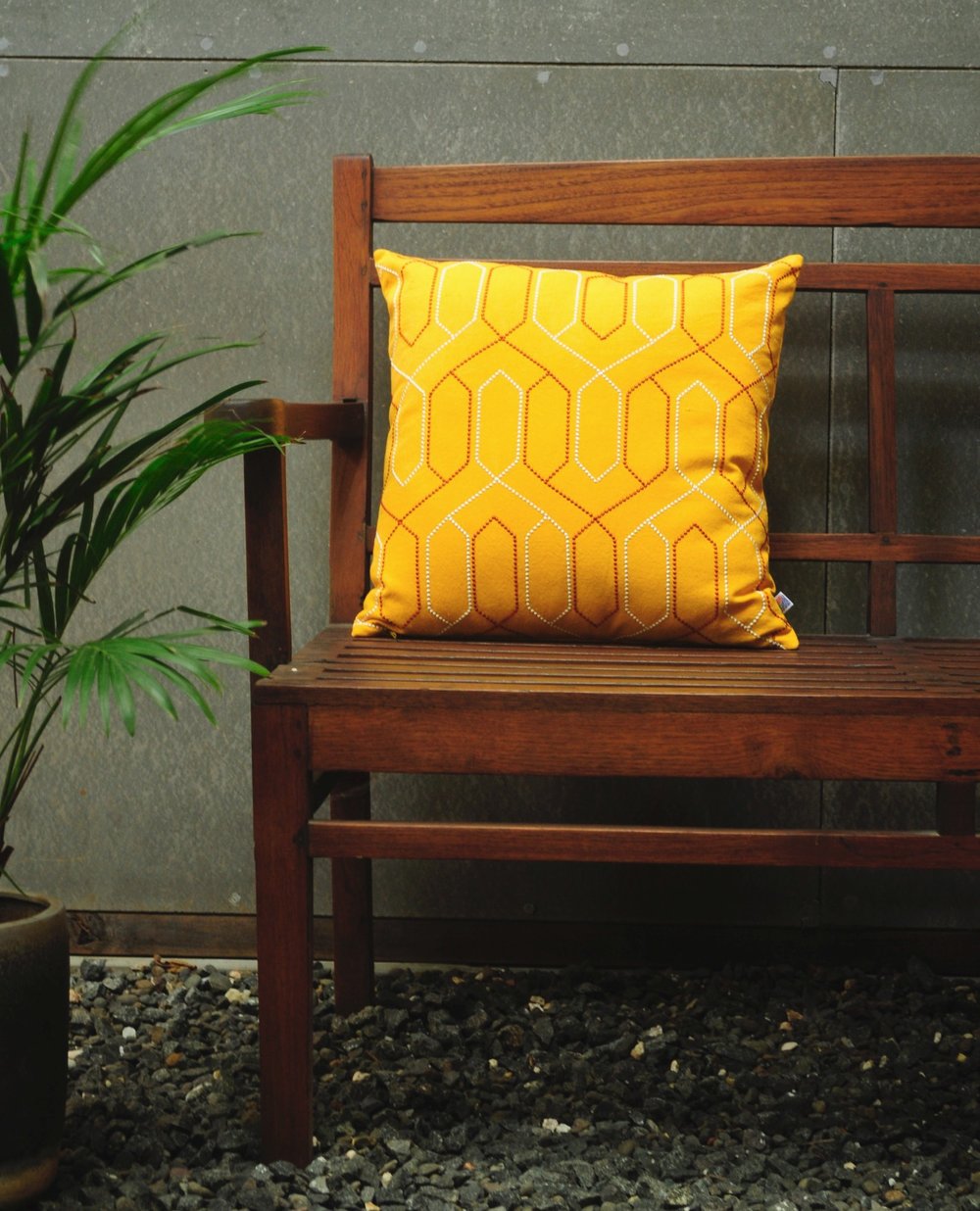 SRIHOJ000182345- 01.jpg